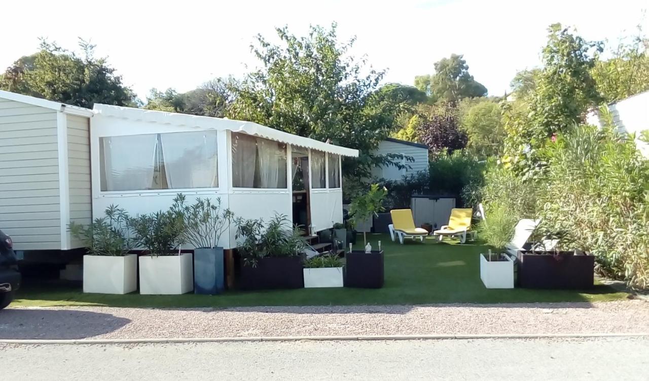 Camping Le Montourey Azur 78 Hotel Frejus Ngoại thất bức ảnh