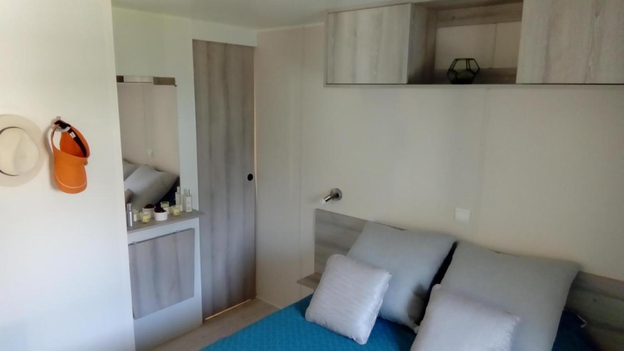 Camping Le Montourey Azur 78 Hotel Frejus Ngoại thất bức ảnh